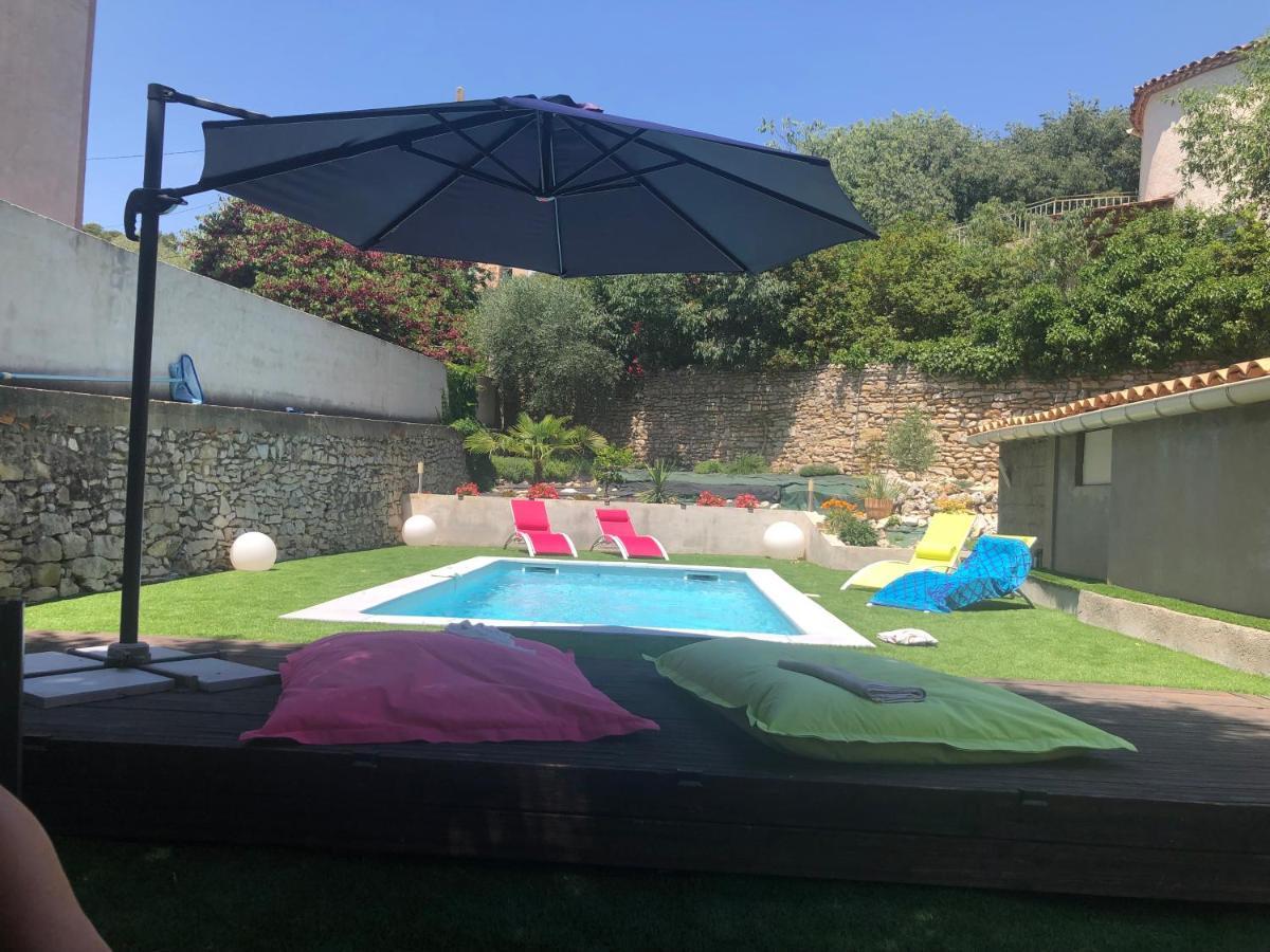 Villa Calme Avec Piscine Privee Nimes Bagian luar foto